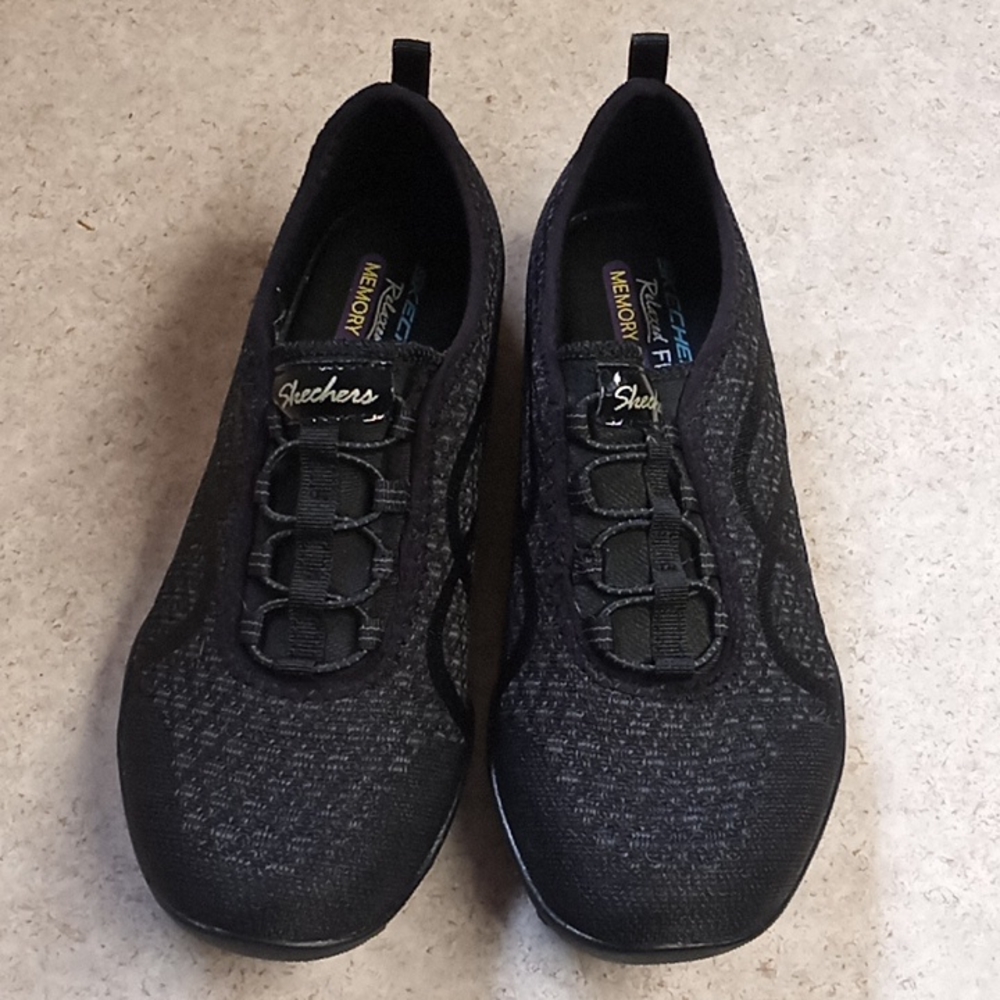 Skechers Women's size 7 black slip on